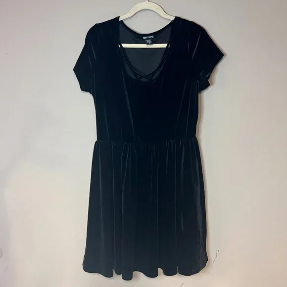 Hot Topic | Dresses | Hot Topic Black Crushed Velvet Babydoll Dress Strappy Neckline Grunge Goth | Poshmark Hot Topic | Dresses | Hot Topic Black Crushed Velvet Babydoll Dress Strappy Neckline Grunge Goth | Poshmark